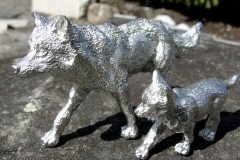 Zinn-Woelfin-mit-Welpe-04
